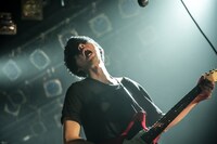 楠本構造（G, Syn / LITE）（Photo by Ayumi Saruya）