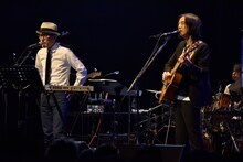 左から高橋幸宏、高野寛。