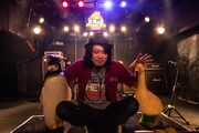 MUSIC ZOO KOBE 太陽と虎の現店長の風次氏。