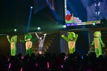 「AKB48矢作萌夏ソロコンサート～みんなまとめてすちにさせちゃうぞ▽～」の様子。