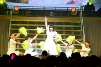 「AKB48矢作萌夏ソロコンサート～みんなまとめてすちにさせちゃうぞ▽～」の様子。(c)AKS