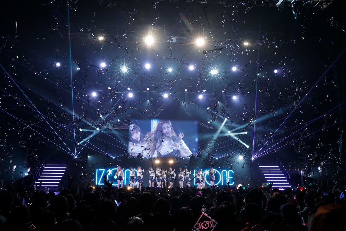 IZ*ONE (c)OFF THE RECORD