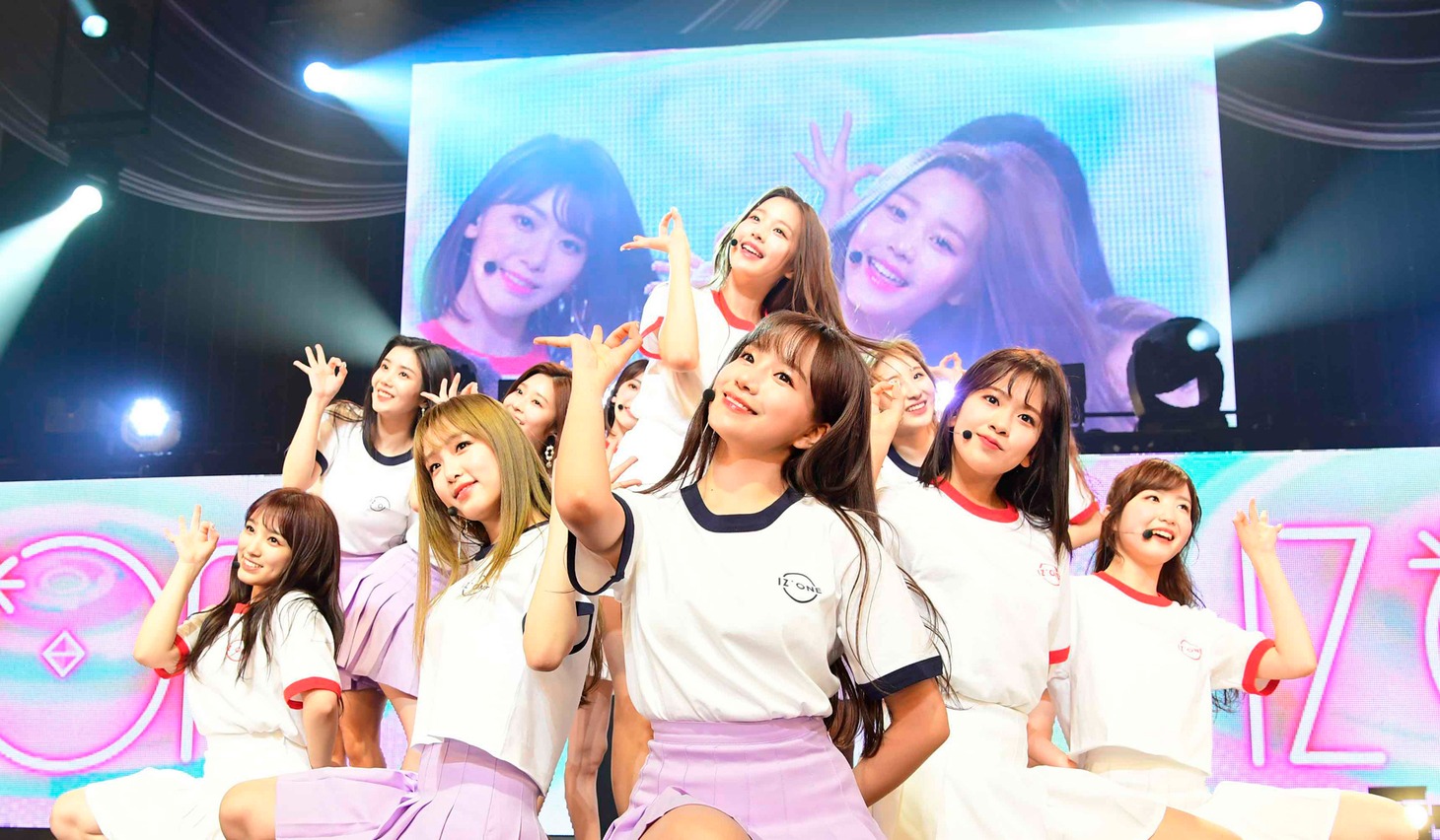 IZ*ONE (c)OFF THE RECORD