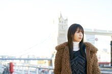 織田奈那セレクトによる小林由依1st写真集のアザーカット。（撮影：鈴木心）