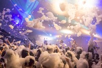 uijinのライブの様子。（写真提供：AqbiRec）