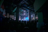 CUBERS「冬の”踊らないワンマン2019”～豪華なフルバンド編成！生演奏でお届けします～」の様子。（撮影：牛島康介）