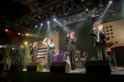 CUBERS「冬の”踊らないワンマン2019”～豪華なフルバンド編成！生演奏でお届けします～」の様子。（撮影：牛島康介）