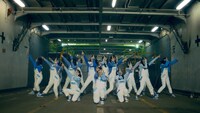 STU48「出航」ミュージックビデオのワンシーン。