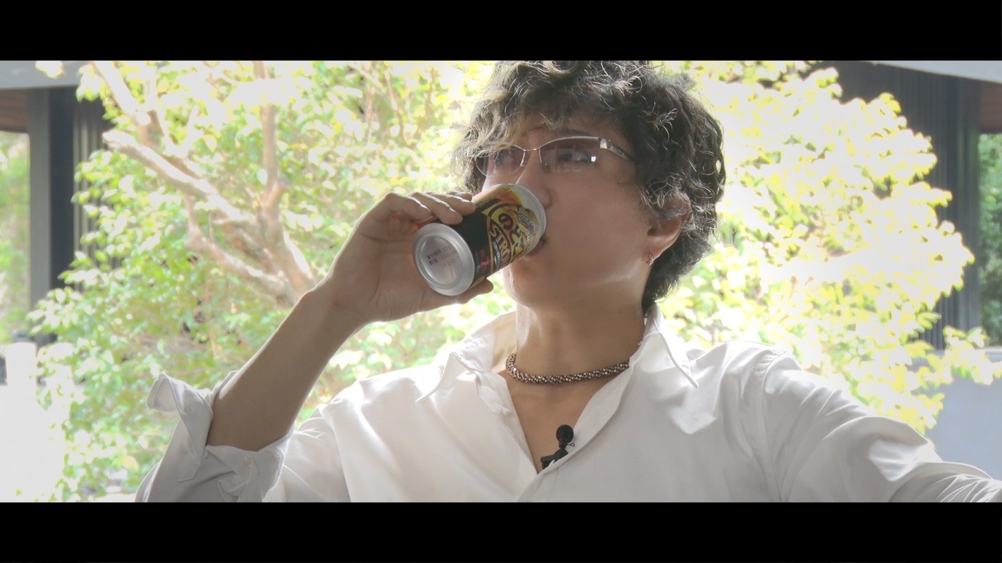 「のどごし STRONG テイスティングムービー」より。