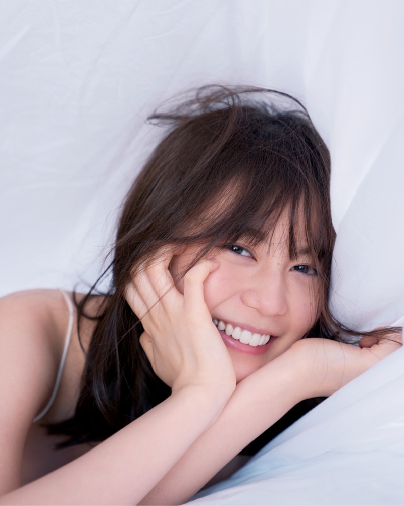 生田絵梨花写真集「インターミッション」（講談社）より。（撮影：中村和孝）