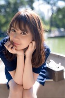 生田絵梨花写真集「インターミッション」（講談社）より。（撮影：中村和孝）