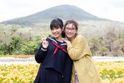 「今日も嫌がらせ弁当」に出演する芳根京子（左）と篠原涼子（右）。 (c)2019映画「今日も嫌がらせ弁当」製作委員会