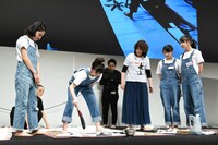 「書の授業3」2時限目の様子。