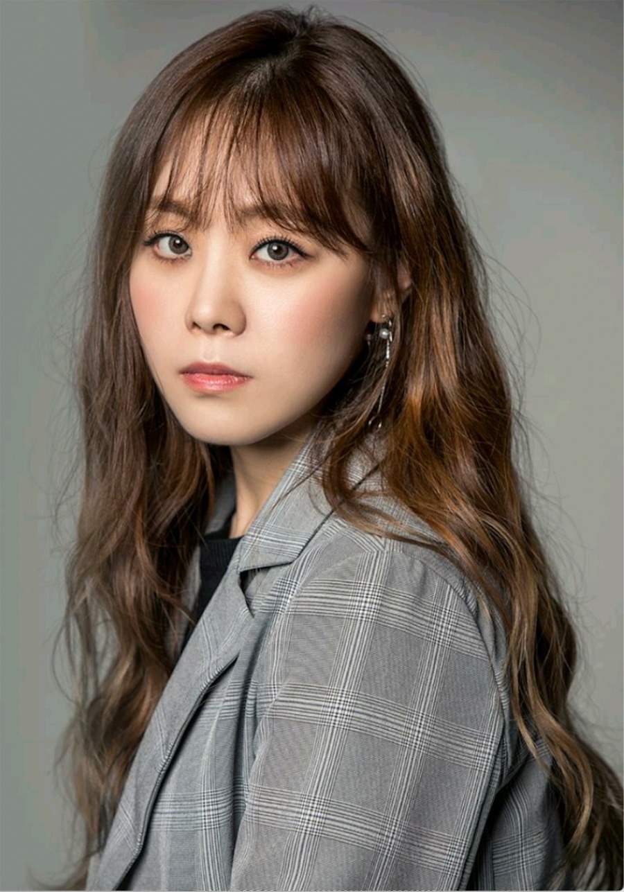 イ・イェジュン