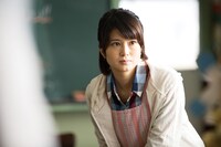 佐津川愛美演じる友梨佳。(c) 2019「デイアンドナイト」製作委員会