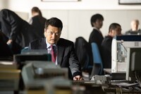 田中哲司演じる三宅良平。(c) 2019「デイアンドナイト」製作委員会