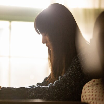 大野奈々「気まぐれ雲」配信ジャケット (c) 2019「デイアンドナイト」製作委員会