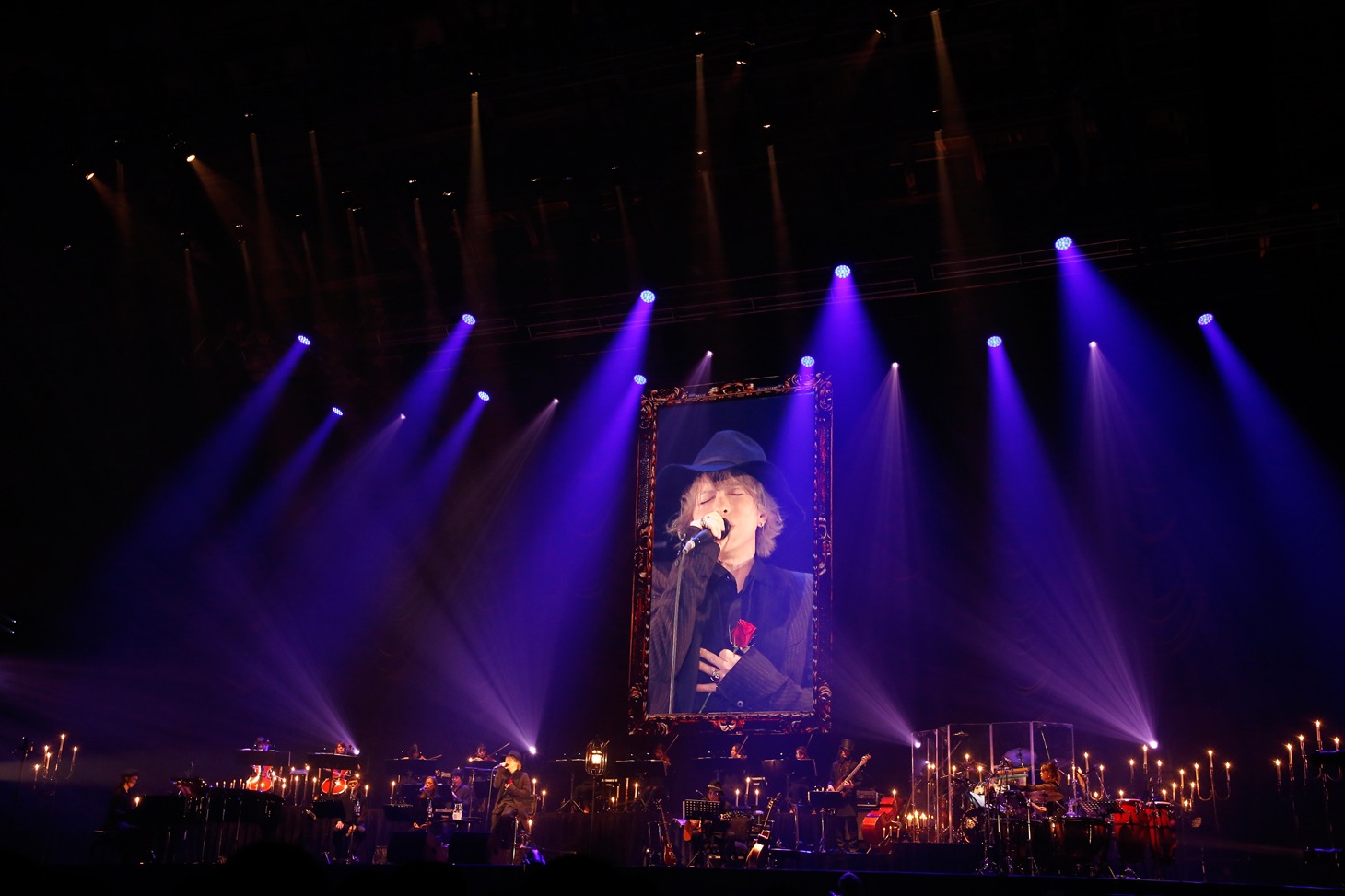 「HYDE ACOUSTIC CONCERT 2019 黒ミサ BIRTHDAY」1月23日公演の様子。（撮影：田中和子）