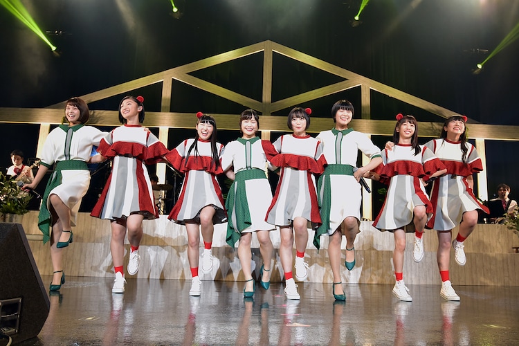 エビ中 Negicco エビネギバンドの生演奏に乗ってさらに仲よしに エビ中 Negicco エビネギバンドの生演奏に乗ってさらに仲よしに