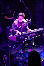 さかいゆう（写真提供：AUGUSTA RECORDS）