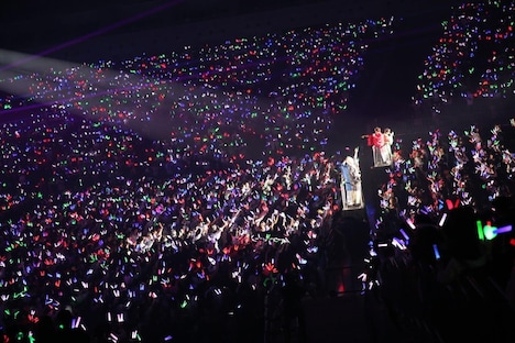 トロッコで会場を周回するそらまふうらさか。