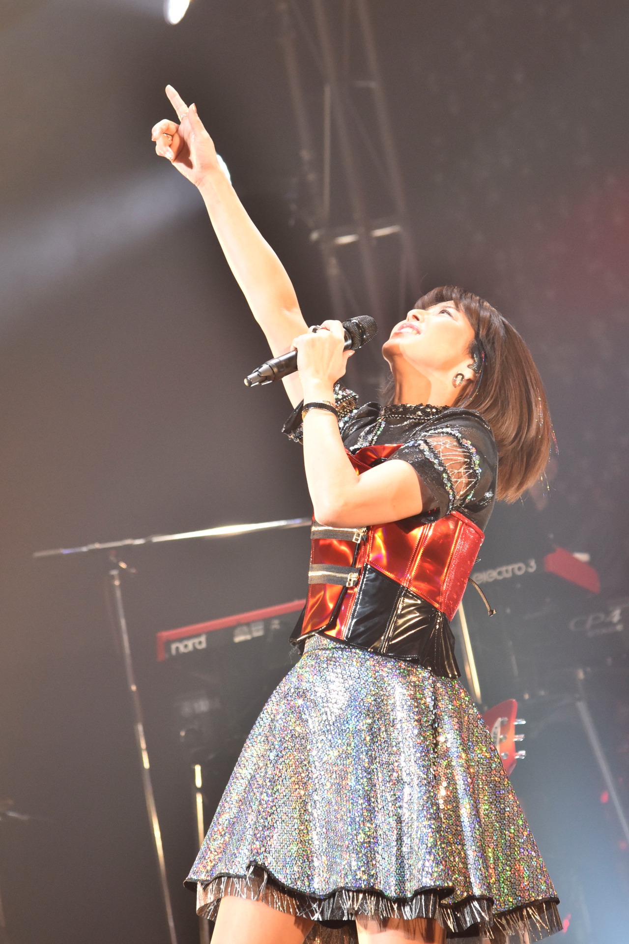 「森高千里『この街』TOUR 2019」初日公演の様子。（写真提供：アップフロントクリエイト）