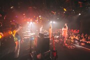 挫・人間「挫・人間 TOUR 2018/19 ～厨二病？いや、チューしよう～」東京・渋谷CLUB QUATTRO公演の様子。（撮影：コムラマイ）