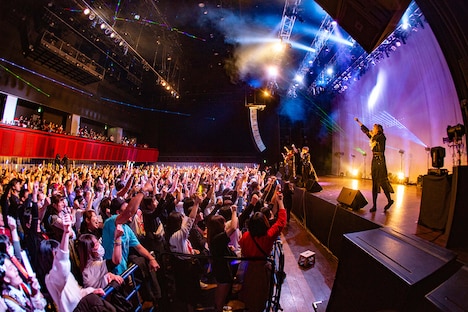 二丁目の魁カミングアウト「JAPAN GAY TOUR」東京・ステラボール公演の様子。（撮影：タマイシンゴ）