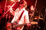 1月26日の「ロックスターとエレキギター」初日公演のフルカワユタカ。（撮影：ミウラユウキ）