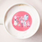 「The Zemeckises Cafe at Gamran Ball」の限定メニュー「ゼメキス家の自家製カプチーノ」。