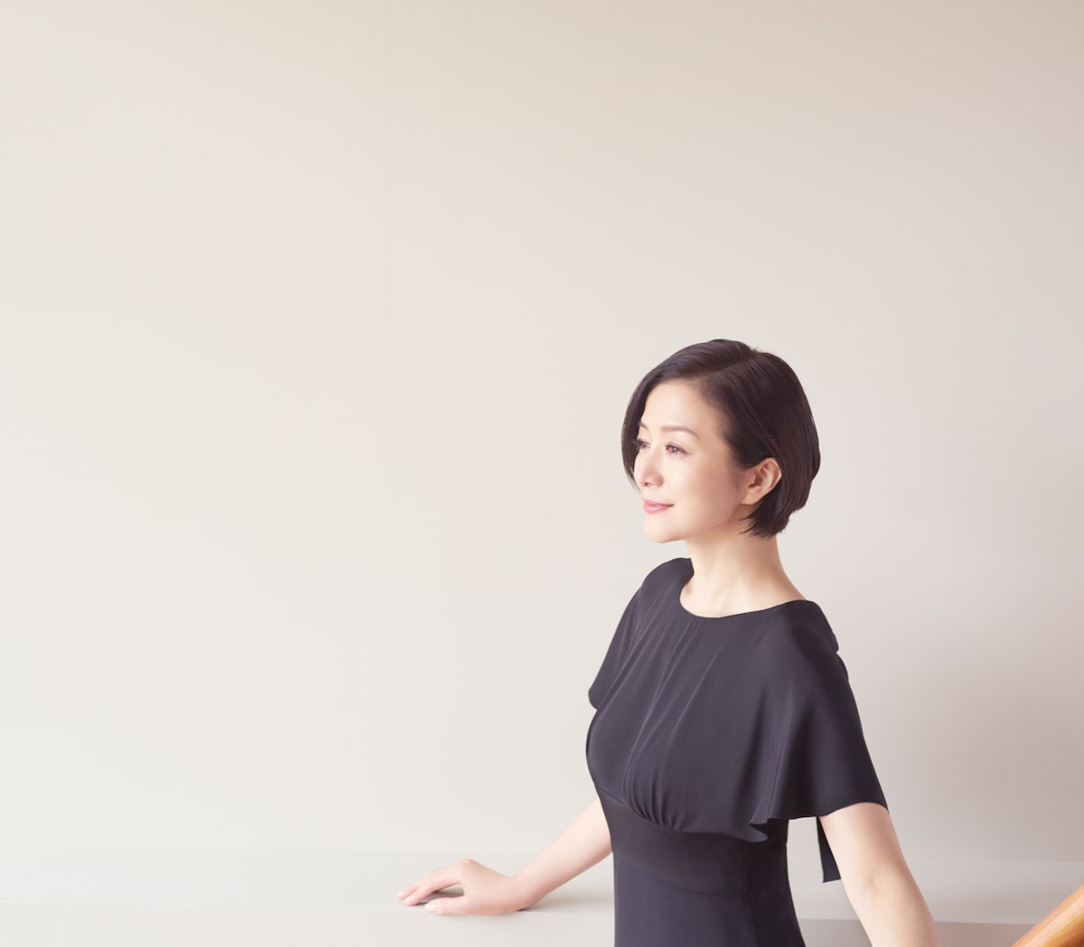 鈴木京香 Dress Ing レコーディング風景収めたティザー公開 動画あり 音楽ナタリー