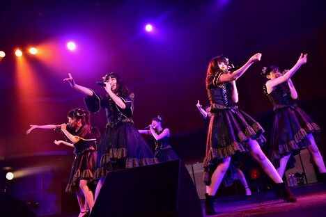 「はちみつロケット品川4番勝負」の様子。