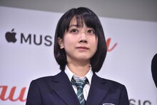 松本穂香演じる松本さん。