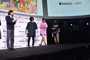 「au × music 2019」記者会見の様子。