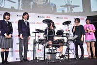 もりもりもと（Dr, Cho / ヤバイTシャツ屋さん）のドラムプレイの様子。