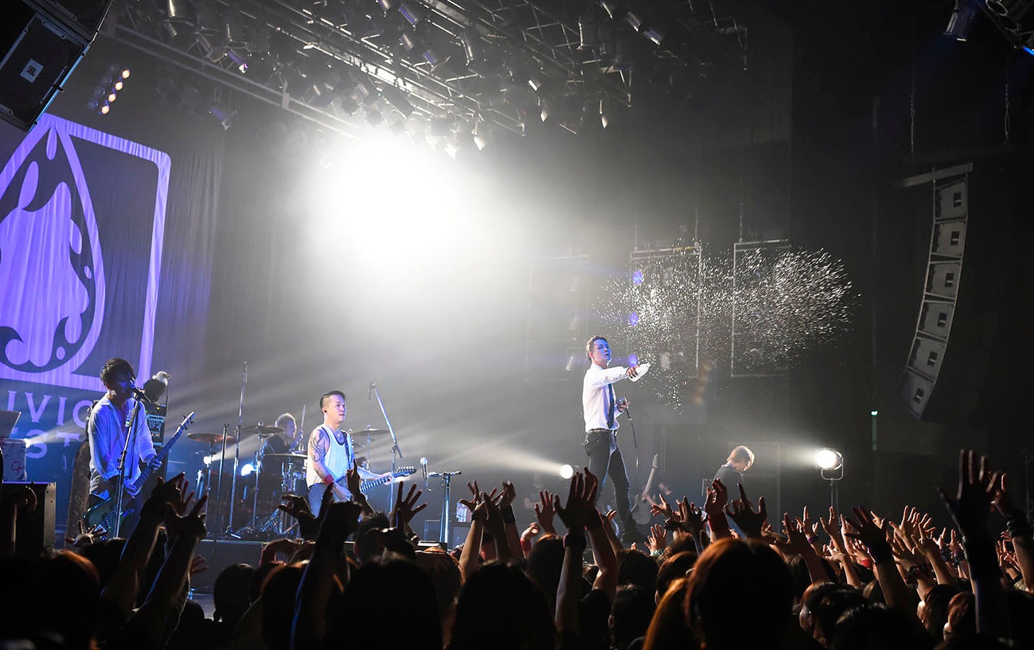 OBLIVION DUST「OBLIVION DUST "Us Against Them Tour 2018-19"」東京・TSUTAYA O-EAST公演の様子。（撮影：緒車寿一）