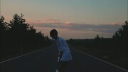 LUCKY TAPES「MOOD」ミュージックビデオ ディレクター&アーティストカット版のワンシーン。