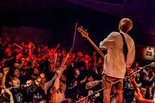 SWANKY DANK「WHITE FLAGS TOUR 2018～2019」東京・TSUTAYA O-WEST公演の様子。（Photo by TAKASHI KONUMA）