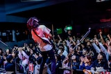 SWANKY DANK「WHITE FLAGS TOUR 2018~2019」東京・TSUTAYA O-WEST公演の様子。(Photo by TAKASHI KONUMA)