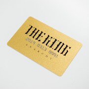 シリアルナンバー付きのゴールドカード