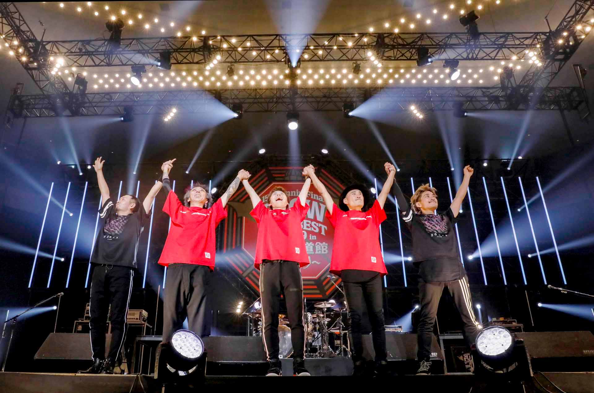 FLOW、みんなで作り上げた10年ぶり日本武道館公演（ライブレポート