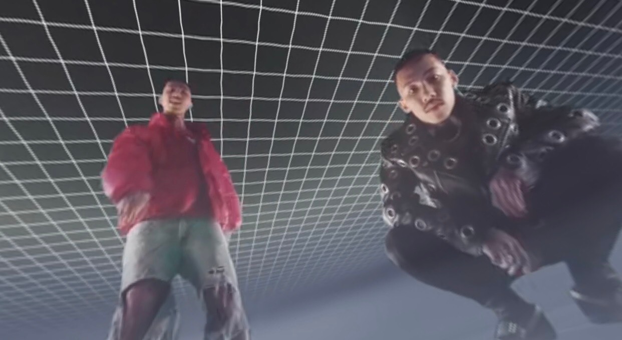 「I Want a Billion feat. Taka（ONE OK ROCK）」ミュージックビデオのワンシーン。