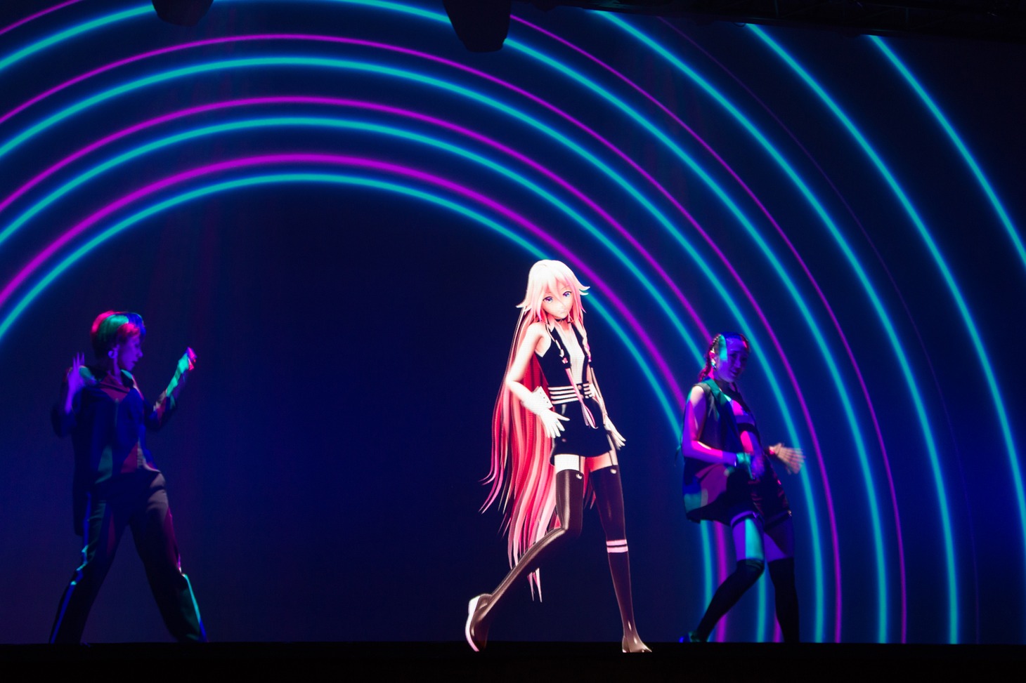 「ARIA」神奈川・DMM VR THEATER公演の様子。（Photo by Yoshihiro Yoshikawa）