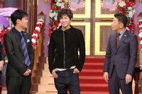 左から名倉潤、GACKT、上田晋也。(c)日本テレビ