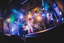 藤田恵名「シュガーラボpresents完全体解体ワンマンライブ」の様子。