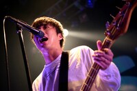 庵原将平（Vo, B / SHANK）（撮影：半田安政［Showcase］）