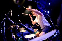 池本雄季（Dr, Cho / SHANK）（撮影：半田安政［Showcase］）