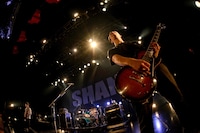 松崎兵太（G, Cho / SHANK）（撮影：半田安政［Showcase］）