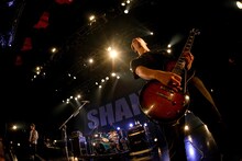 松崎兵太（G, Cho / SHANK）（撮影：半田安政［Showcase］）