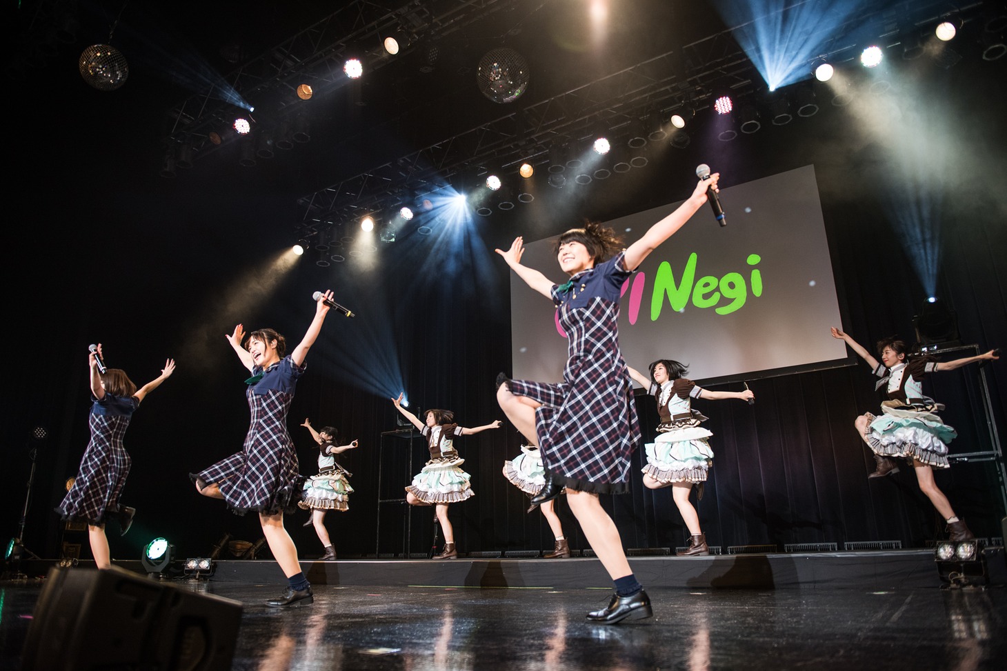 「エビネギ the FINAL～二次会と打ち上げのあいだ～」アンコールの様子。